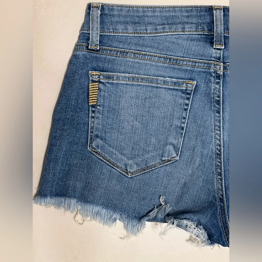 PAIGE Daryn Short Juno Destructed Denim Cutoff Denim Shorts Small Size 25